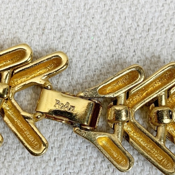 RoAn Gold Tone Link 18” Necklace - Picture 5 of 7